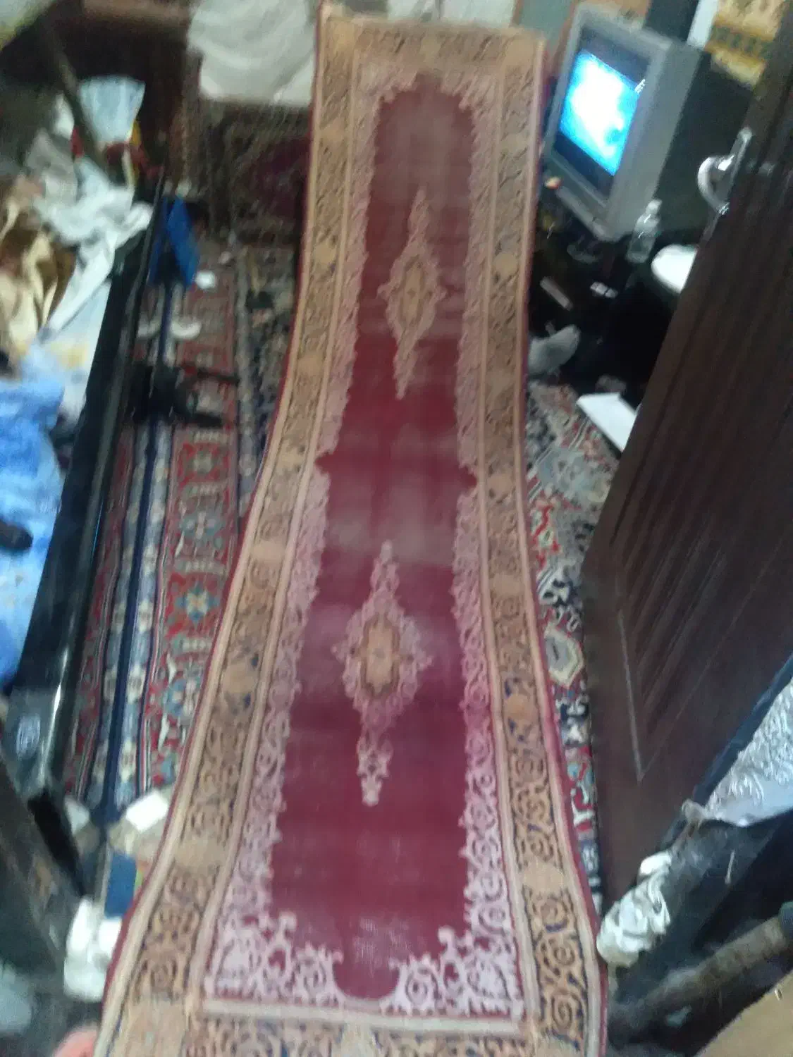 یک عددفرش کناره دست بافت سه متری|فرش|رشت, حومه رشت|دیوار
