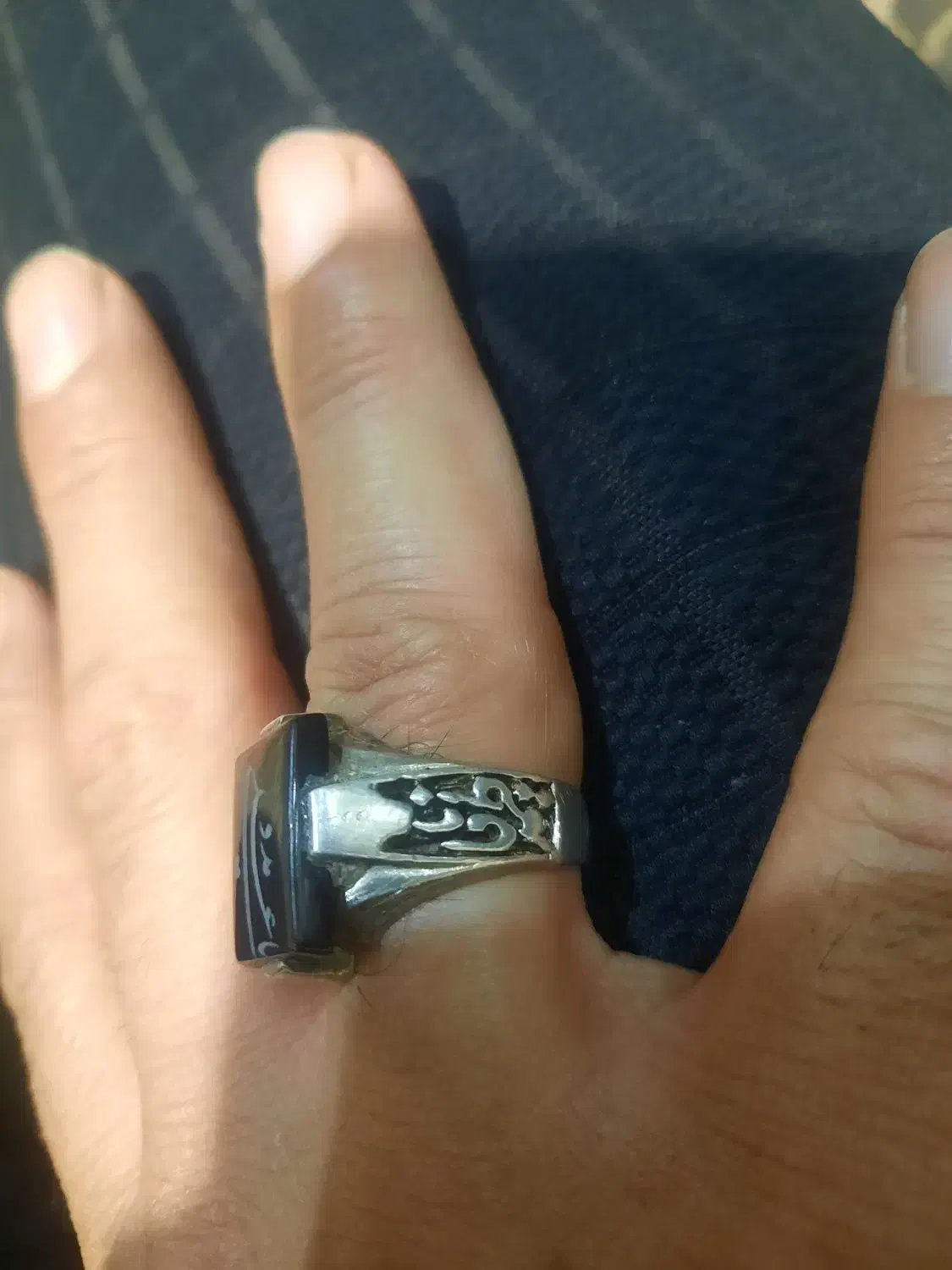 انگشتر نقره عقیق|جواهرات|قم, مسجد امام حسن|دیوار