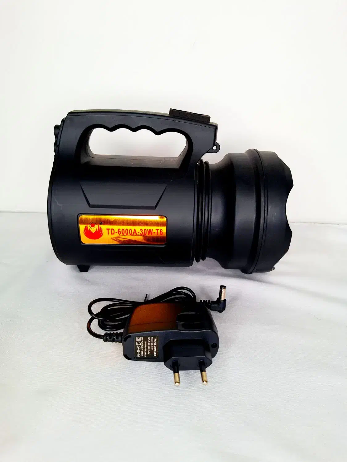 چراغ قوه نگهبانی|کوهنوردی و کمپینگ|چناران, |دیوار