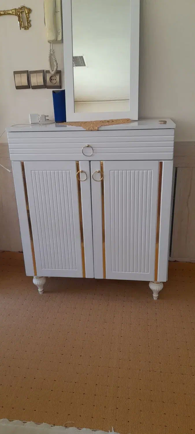 میز تلویزیون جاکفشی نو نو مناسب جهیزینه|جاکفشی، کمد، دراور|تربت‌حیدریه, سرمحله|دیوار