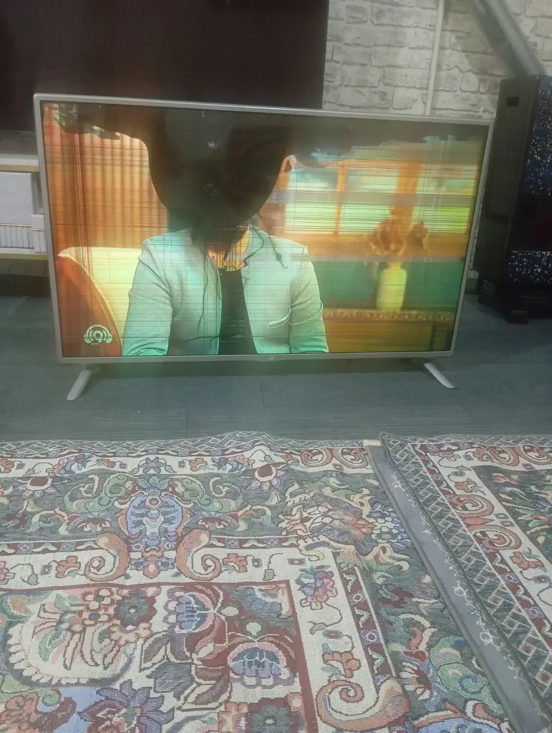 تلوزیون ۴۲اینچ نیاز به تعمیر|تلویزیون و پروژکتور|شهریار, شهرک امیریه|دیوار