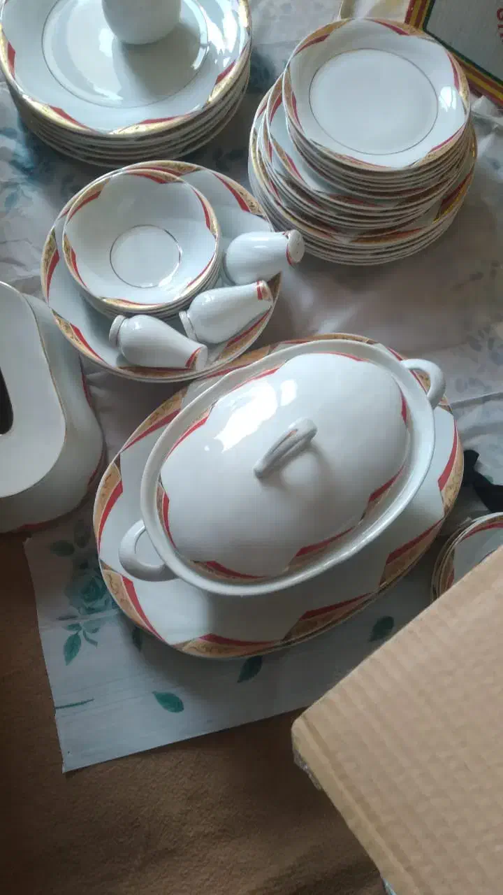 سرویس چینی ۶ نفره|ظروف سرو و پذیرایی|خرم‌آباد, |دیوار