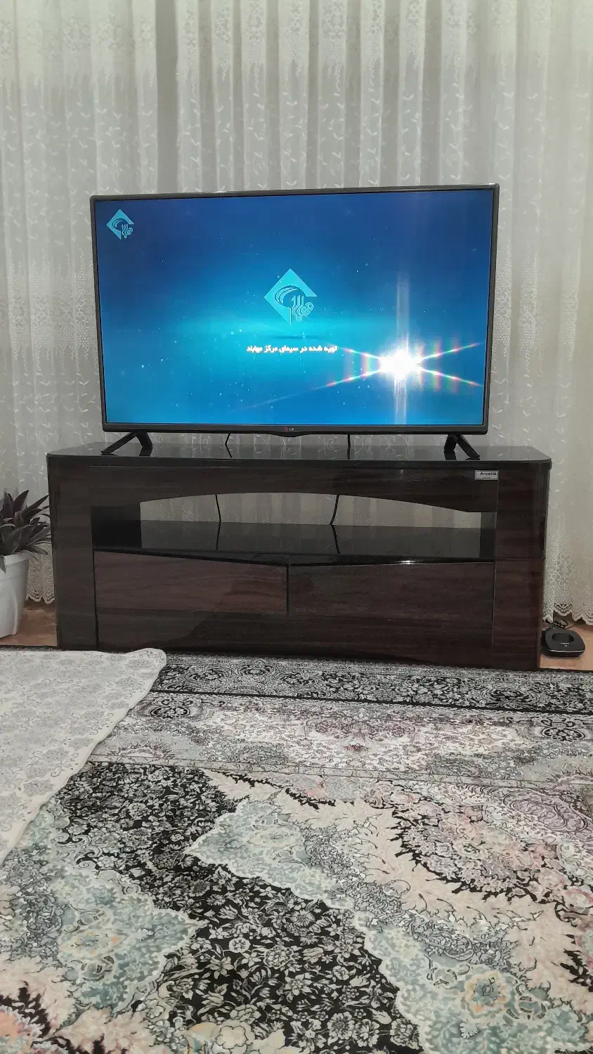 تلویزیون|تلویزیون و پروژکتور|مهاباد (آذربایجان غربی), |دیوار