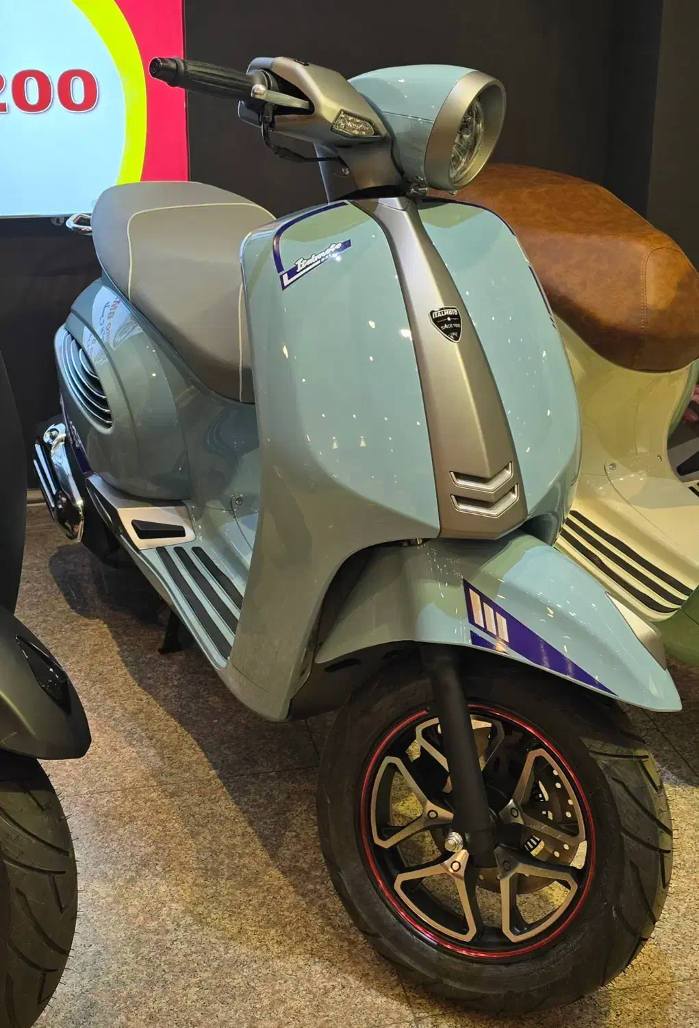 طرح وسپا نویا ایتال موتو ۱۵۰ (Nevia 150cc)|موتورسیکلت|شیراز, زرگری|دیوار