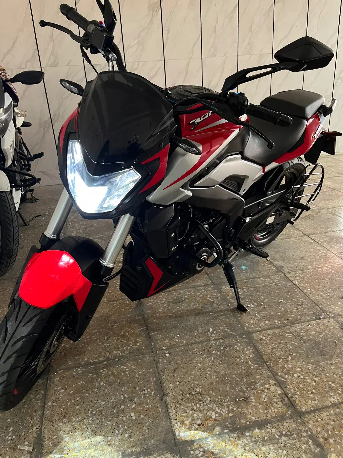 NS250 باجاج دومینار|موتورسیکلت|اسلام‌شهر, باغ فیض|دیوار