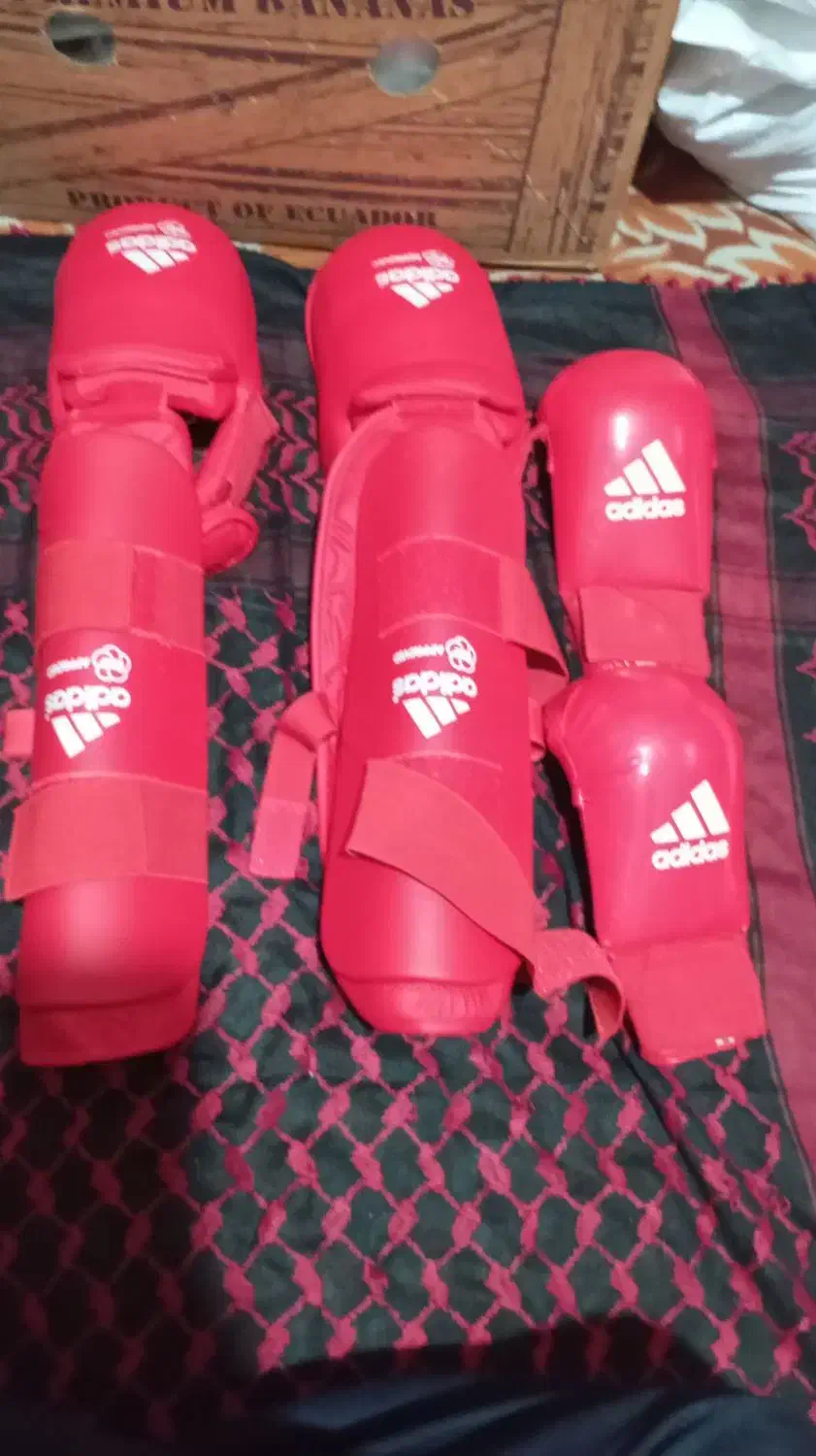 دستکش و روپایی ست آدیداس حرفه ای|تجهیزات ورزشی|سیرجان, |دیوار