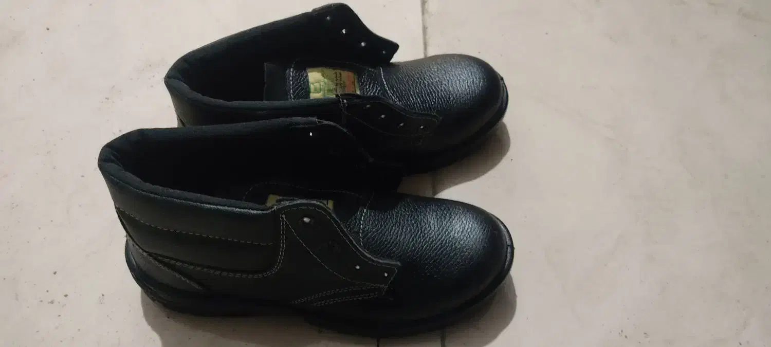 کفش کار سایز ۴۳|کیف، کفش، کمربند|اصفهان, ارداجی|دیوار