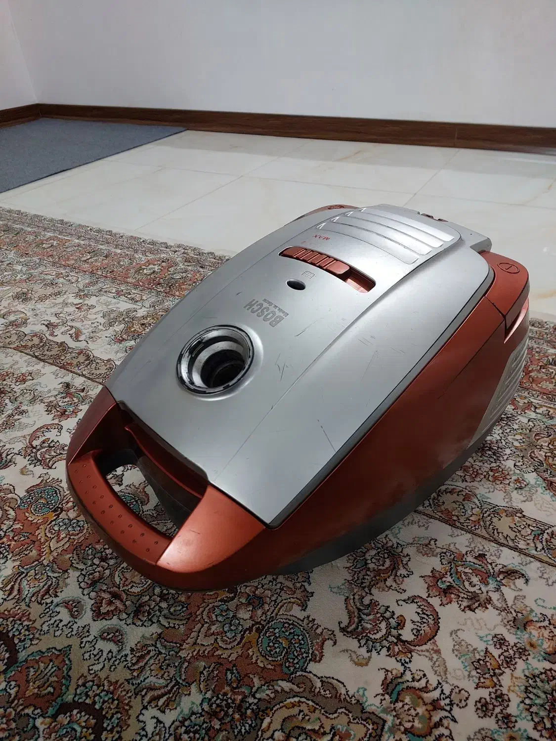 جاروبرقی بوش پرقدرت و کاملاً سالم|جاروبرقی، جارو شارژی، بخارشو|تهران, تهرانسر شمالی|دیوار