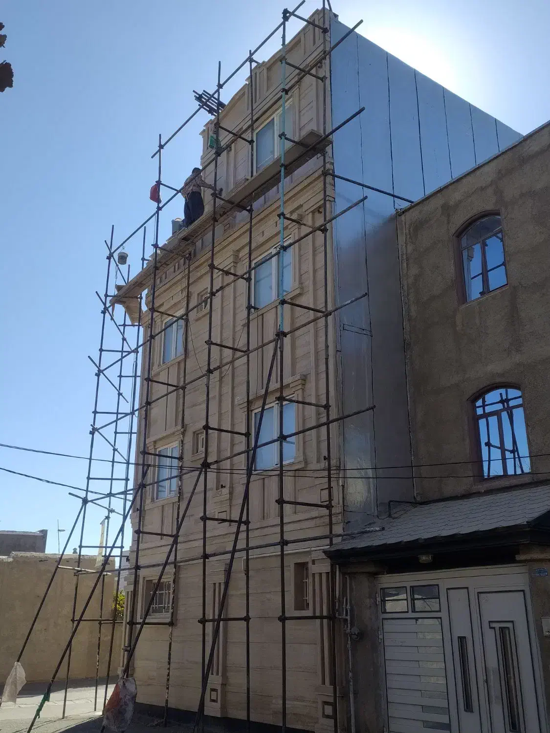 عایق نانو وپیچ رولپلاک نمای ساختمان|خدمات پیشه و مهارت|قروه, |دیوار