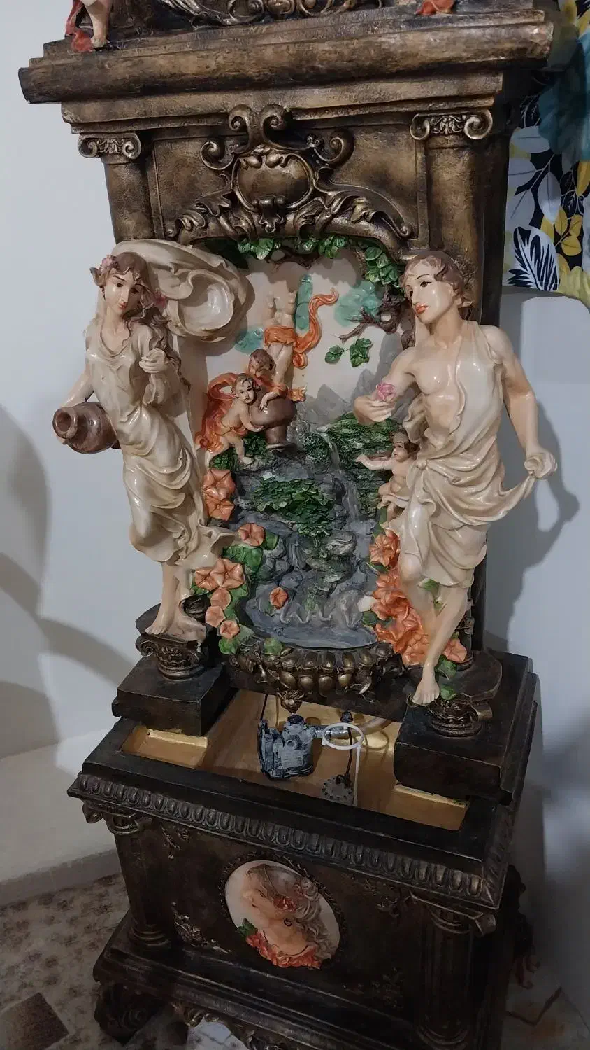 ساعت ایستاده همراه با آبنما|ساعت دیواری و تزئینی|زنجان, |دیوار