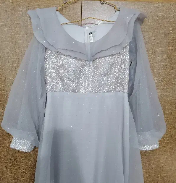 لباس مجلسی|لباس|املش, |دیوار