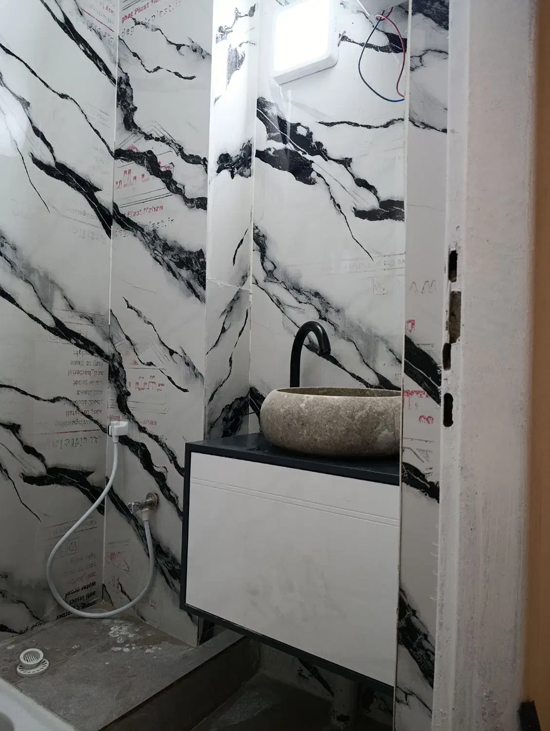 ۵۳متر خیابان مینا فاز f خوش نقشه ، تراس دار ،تخلیه|فروش آپارتمان|کیش, |دیوار