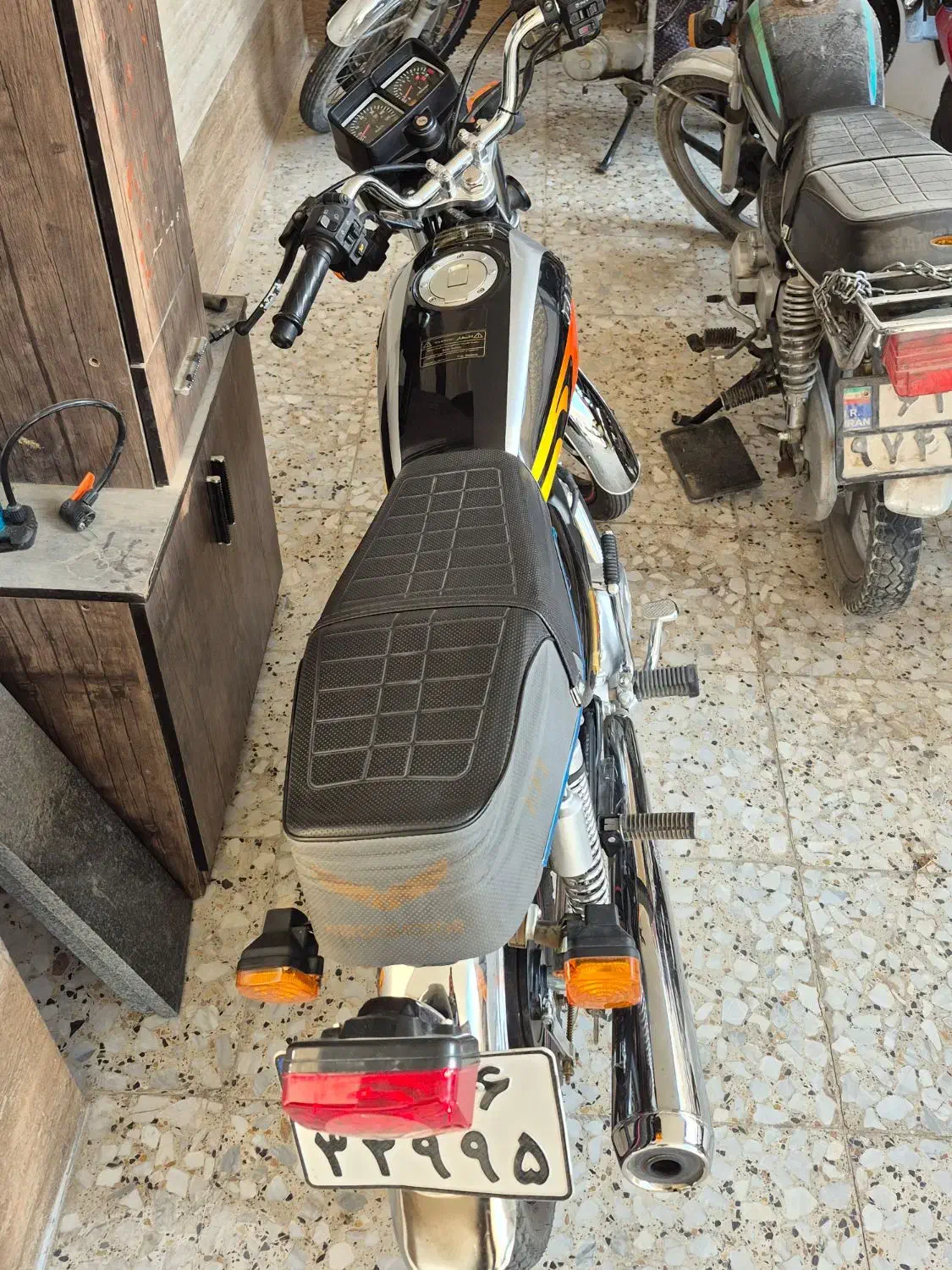 موتور۱۲۵ پرواز استارتی ۴۰۱|موتورسیکلت|خمینیشهر, |دیوار