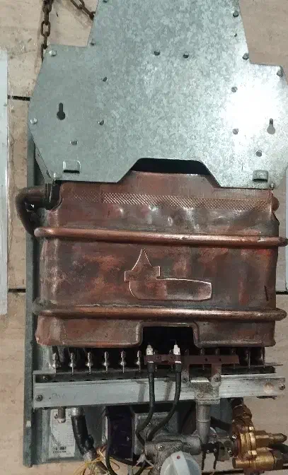 آبگرمکن دیواری اسقاطی|آبگرمکن، پکیج، شوفاژ|ایلام, |دیوار