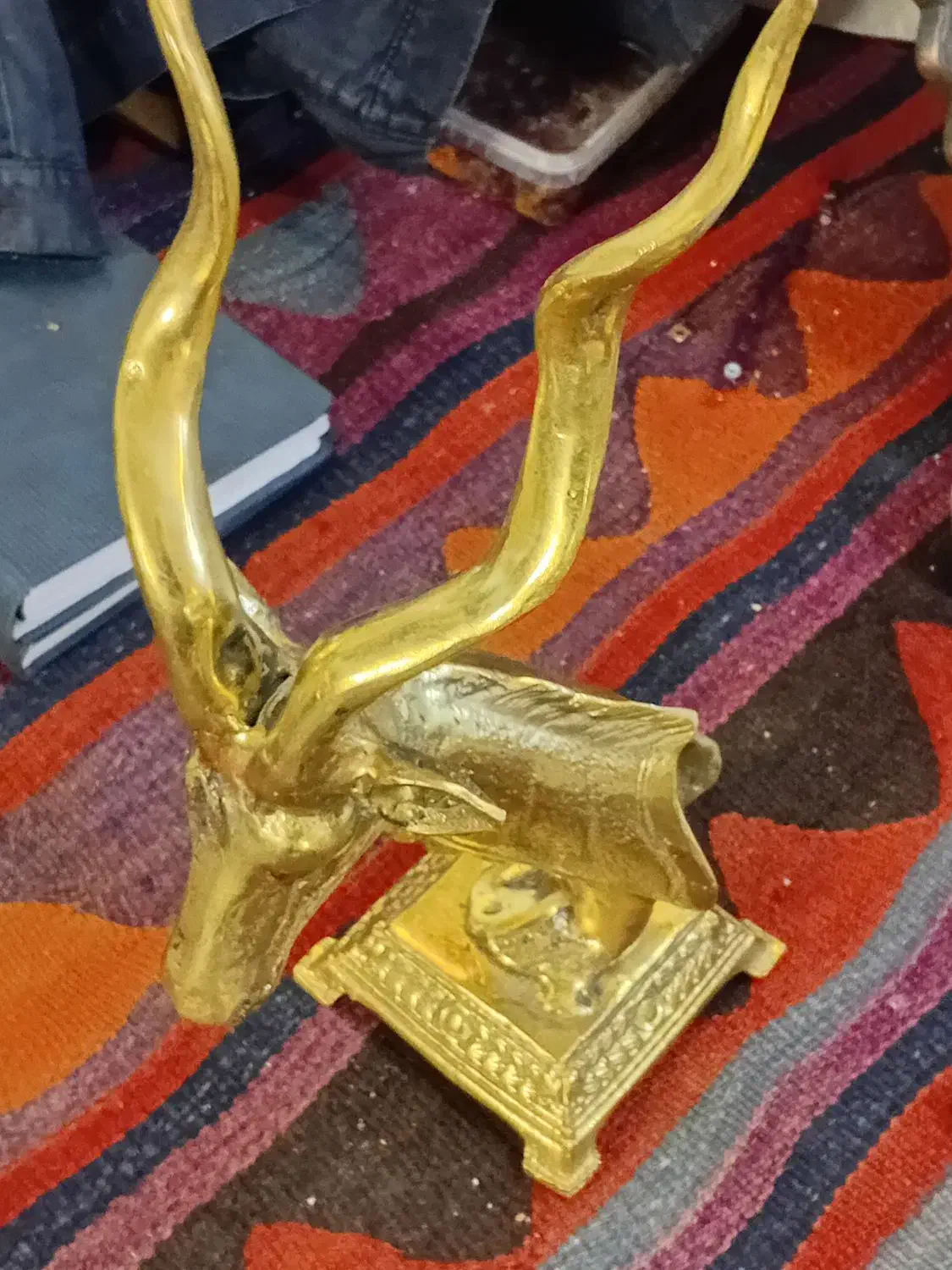 مجسمه برنزی|مجسمه، تندیس، ماکت|قم, شهرک مهدیه (مدرس)|دیوار