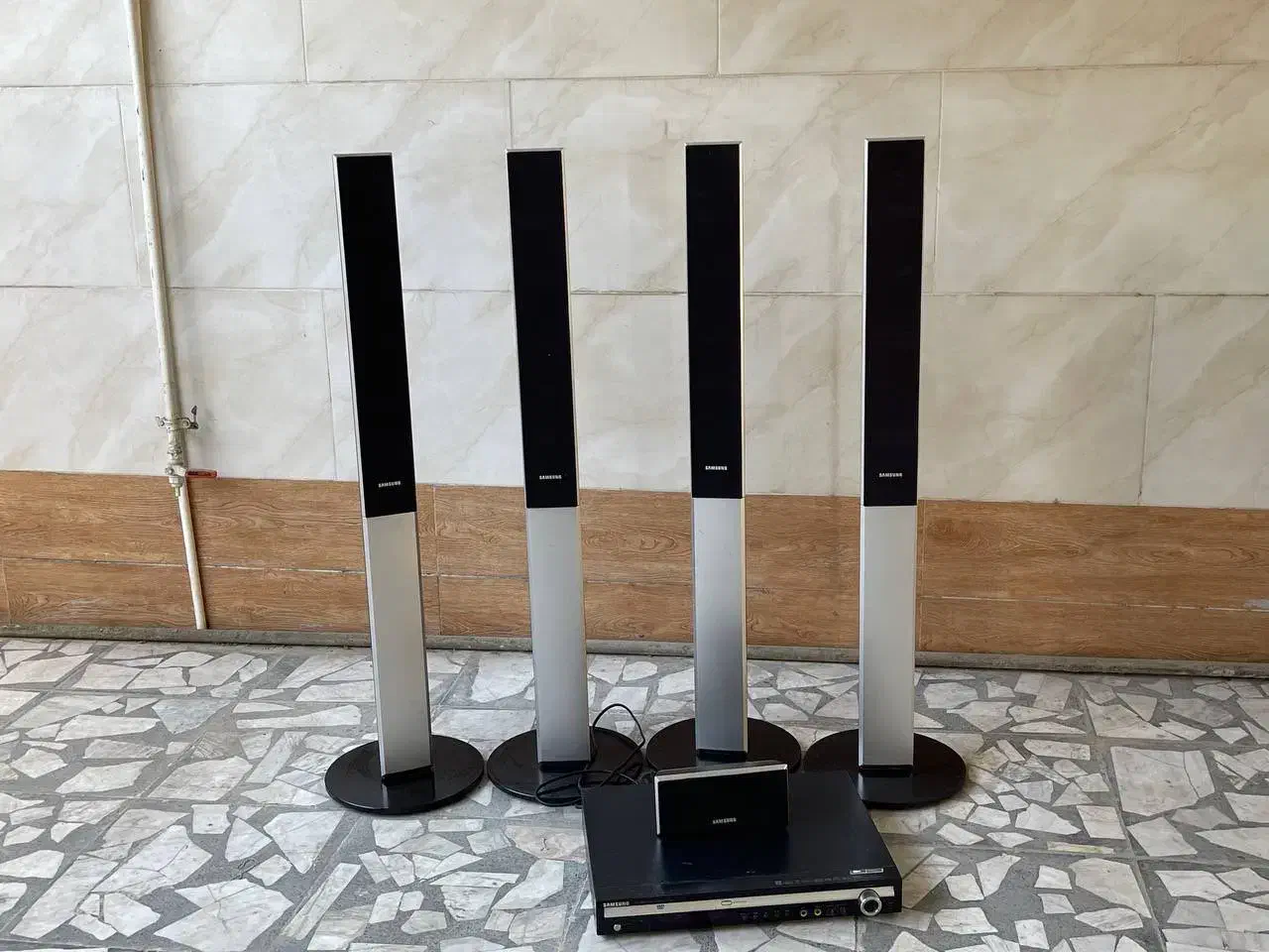 سینما خانگی با چهار باند در حد نو|سیستم صوتی خانگی|بابل, |دیوار