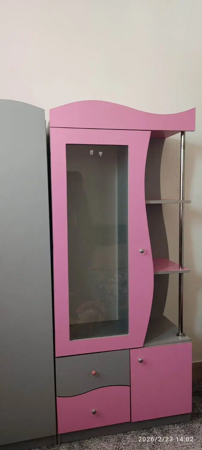 کمدوتخت|تخت و سرویس خواب|قم, شاه سید علی|دیوار