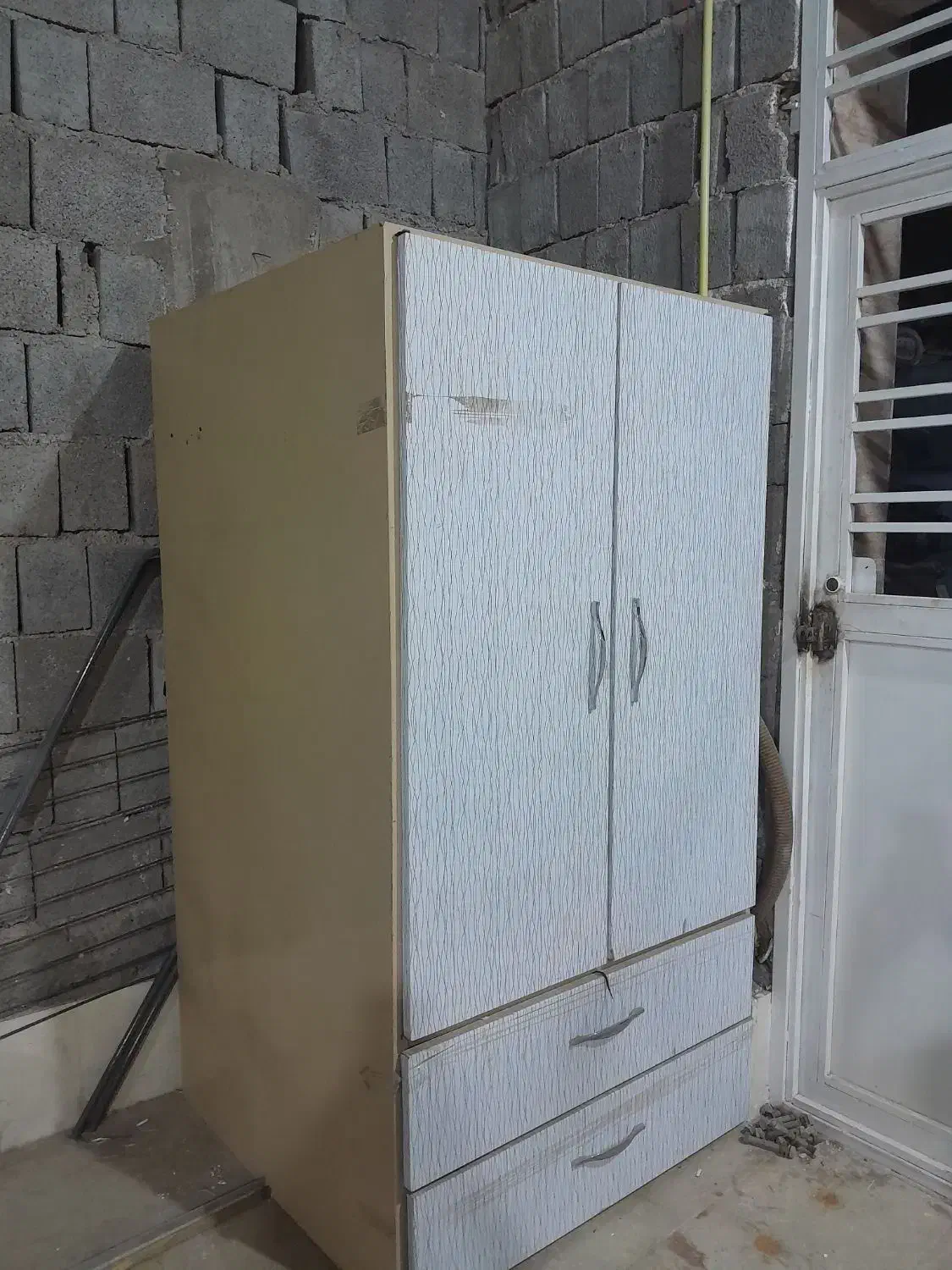 کمد فلزی|جاکفشی، کمد، دراور|بندر گناوه, |دیوار