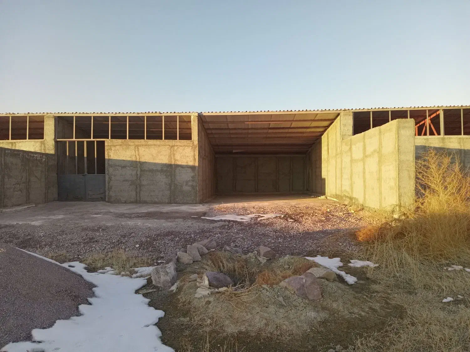 فروش دامداری صد راسی پرواربندی|فروش دفتر صنعتی، کشاورزی، تجاری|نوشین شهر, |دیوار