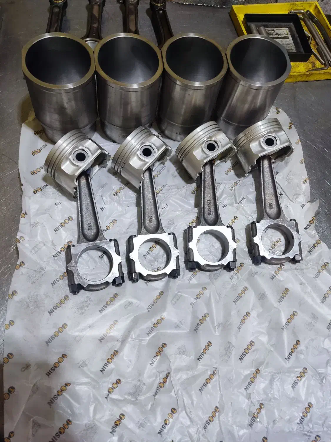 پک کامل بوش پیستون زانتیا|قطعات یدکی و لوازم جانبی|کرمان, |دیوار