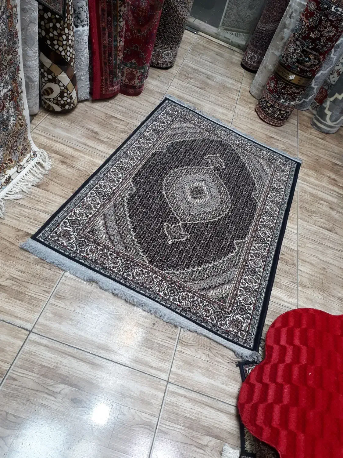 فرش آشپزخانه ماهی ذغالی ۷۰۰شانه ۱×۱/۵ سایز|فرش|تبریز, |دیوار