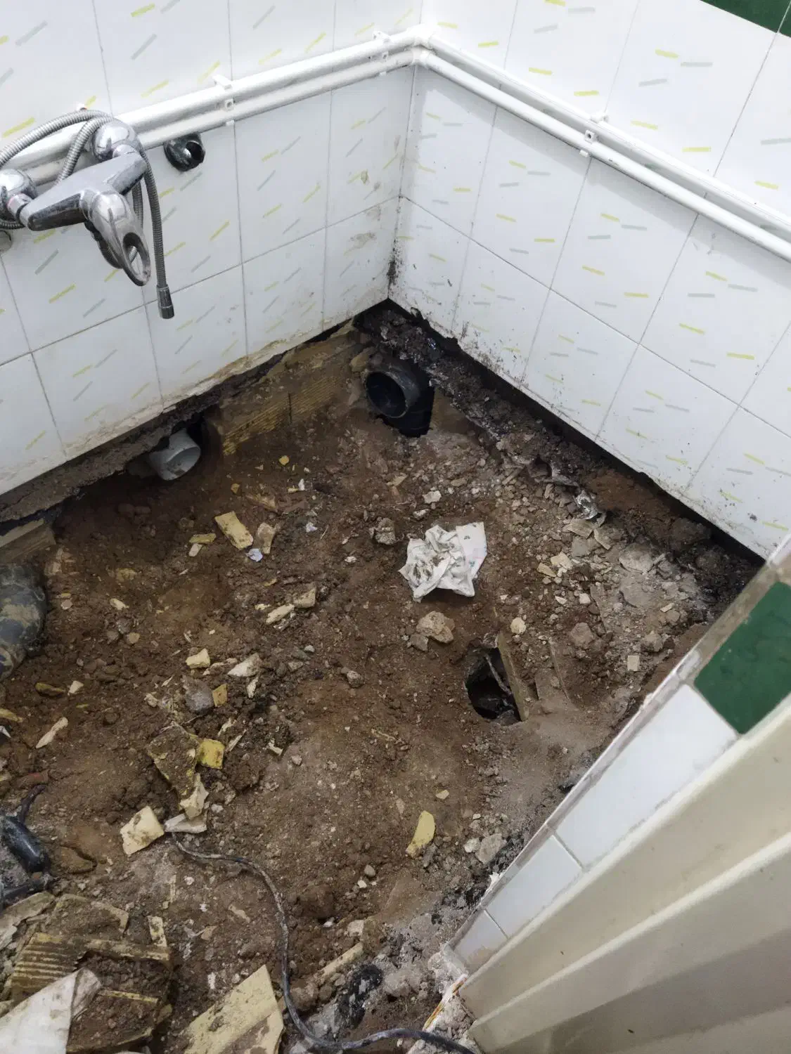 تعمیر و رفع نشدی سرویس های بهداشتی .بازید رایگان|خدمات پیشه و مهارت|ساوه, |دیوار