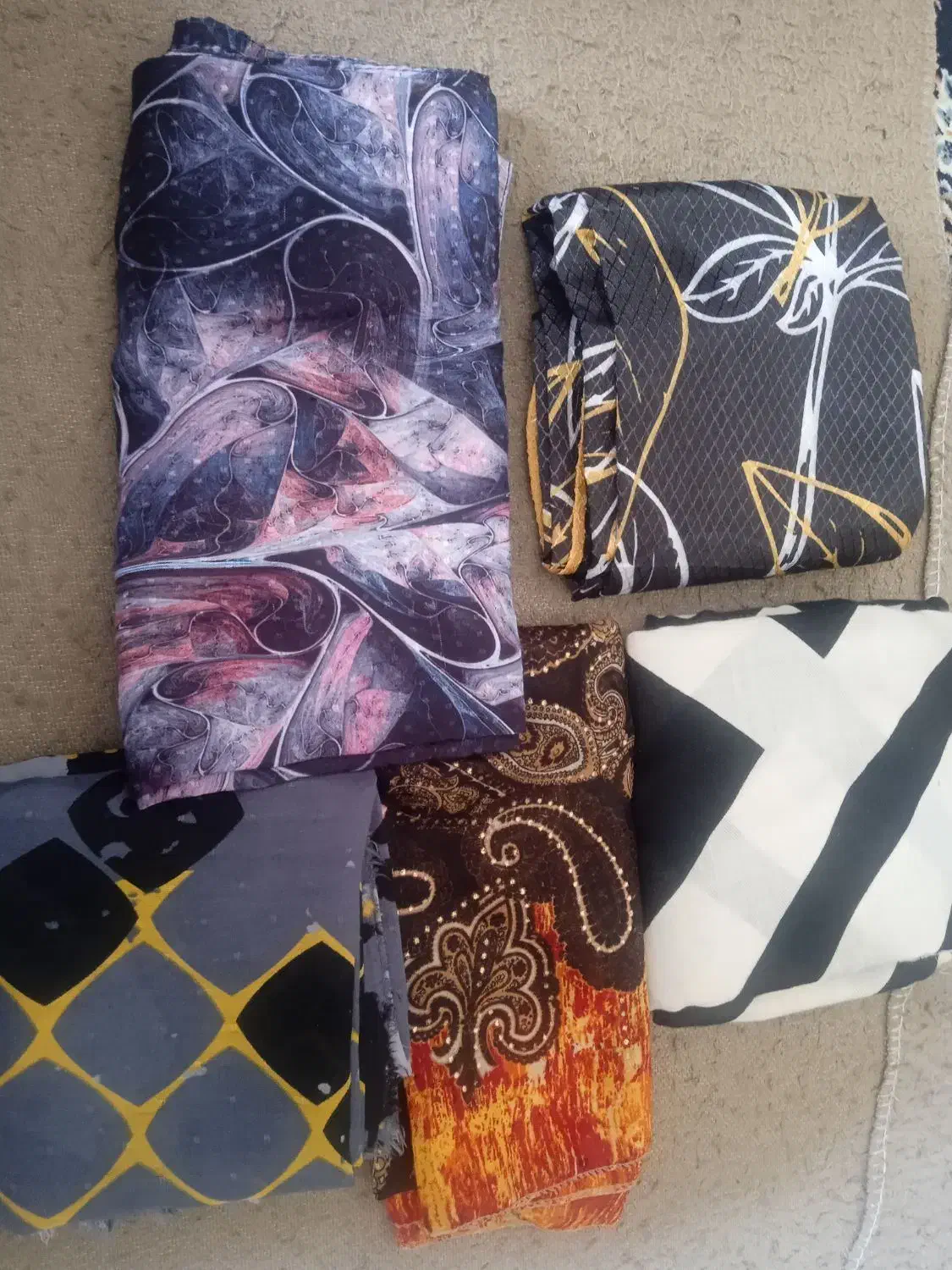 روسری وکت لی|لباس|خوی, |دیوار