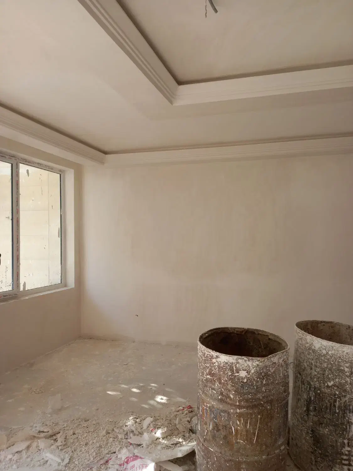 گچکاری،سفیدکاری. لکه گیری .ابزار|خدمات پیشه و مهارت|خرم‌آباد, |دیوار