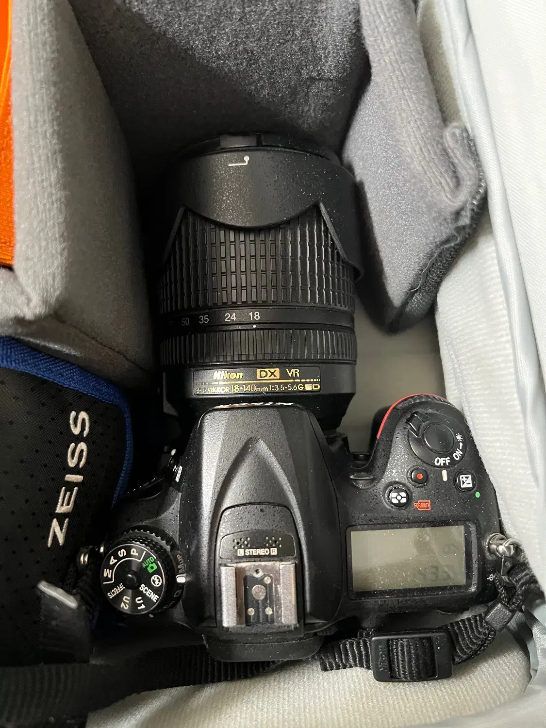 دوربین عکاسی نیکون Nikon D7200 Kit 18-140mm R|دوربین عکاسی و فیلم‌برداری|ساری, |دیوار