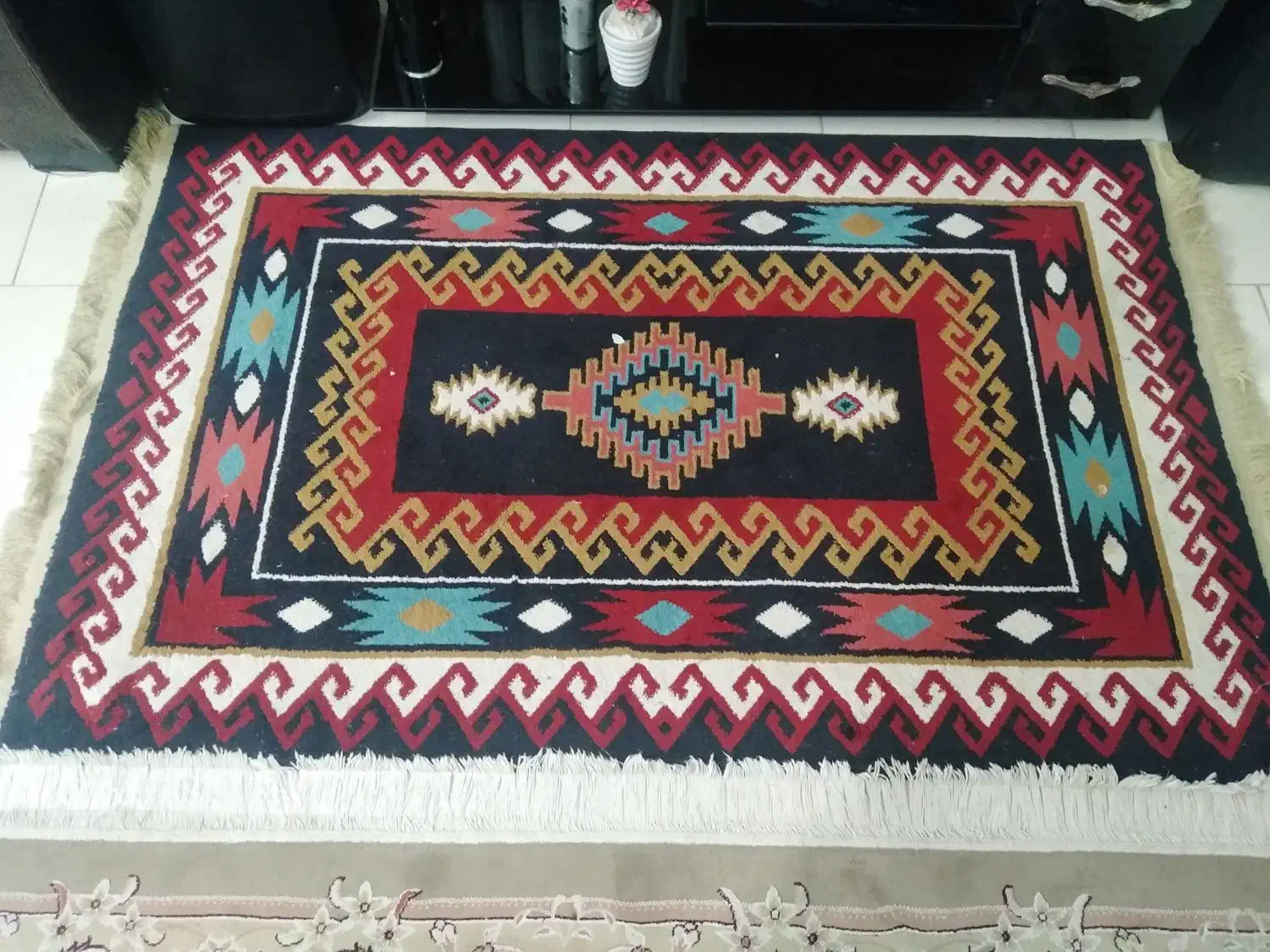 قالیچه و کناره طرح سنتی|فرش|رباطکریم, رباطکریم|دیوار