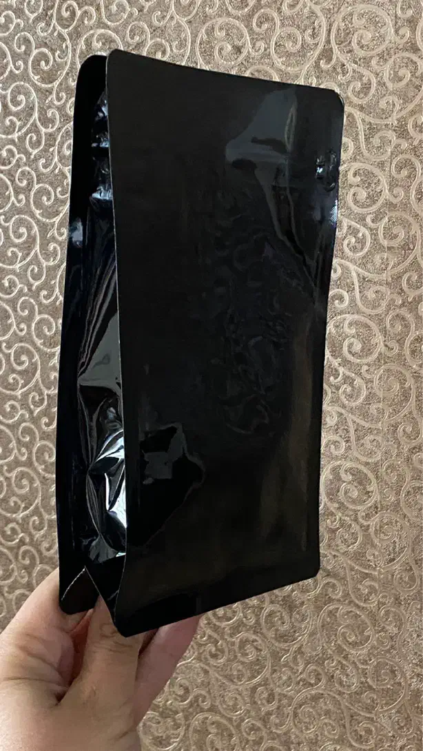 تعدادی پاکت بسته بندی متالایز،پنجره دار و|ظروف نگهدارنده، پلاستیکی، یکبارمصرف|مشهد, ارشاد|دیوار