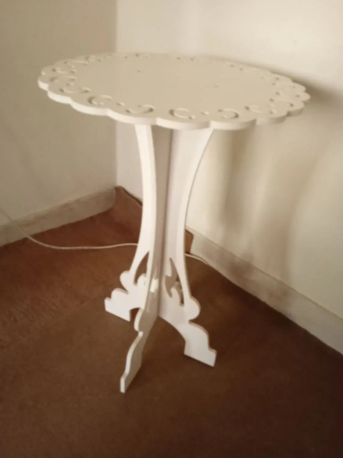 میز سفید|مبلمان خانگی و میز عسلی|کرمانشاه, |دیوار