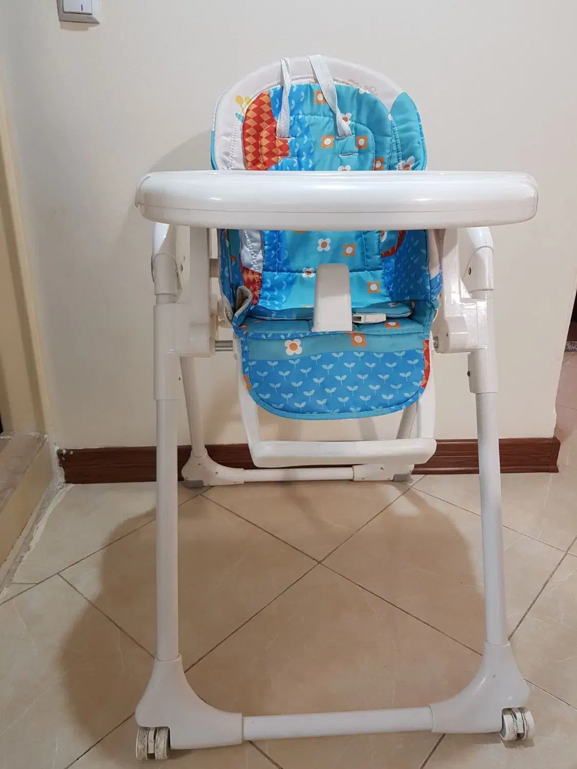 صندلی غذای کودک|تخت و صندلی بچه|کرمان, |دیوار