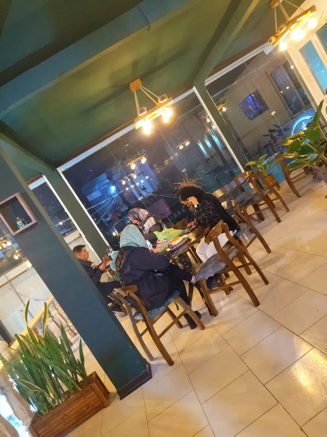 واگذاری کافه رستوران با امکانات کامل|اجارهٔ مغازه و غرفه|بومهن, |دیوار