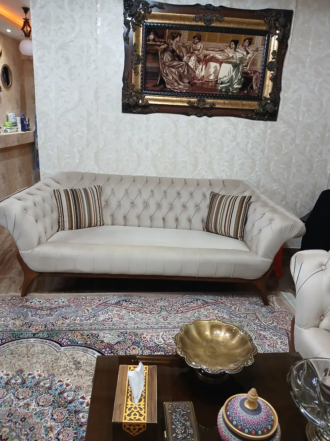 مبل نو۵نفره|مبلمان خانگی و میز عسلی|رشت, استقامت ۱|دیوار