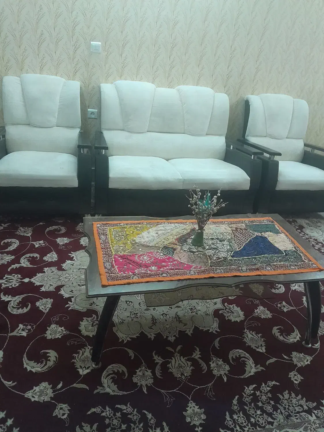 یک دست مبل ۷ نفره با میز وسط و عسلی|مبلمان خانگی و میز عسلی|اراک, |دیوار