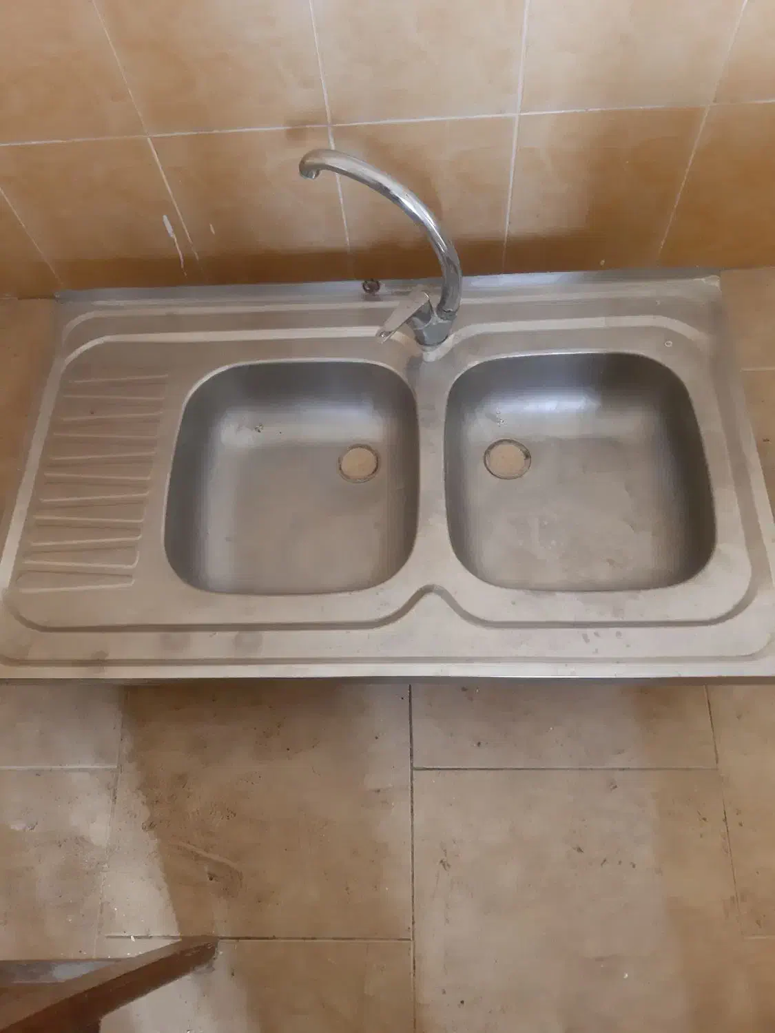 سینک ظرفشویی|آب‌چکان و نظم‌دهنده ظروف|همدان, |دیوار