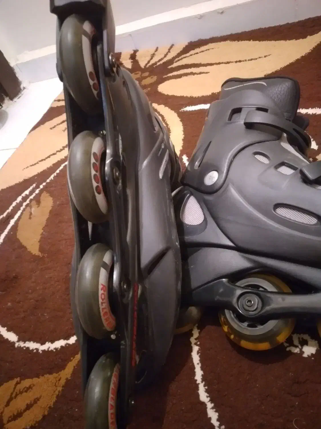 اسکیت رولربلیداورجینال|دوچرخه، اسکیت، اسکوتر|پرند, فاز ۶|دیوار