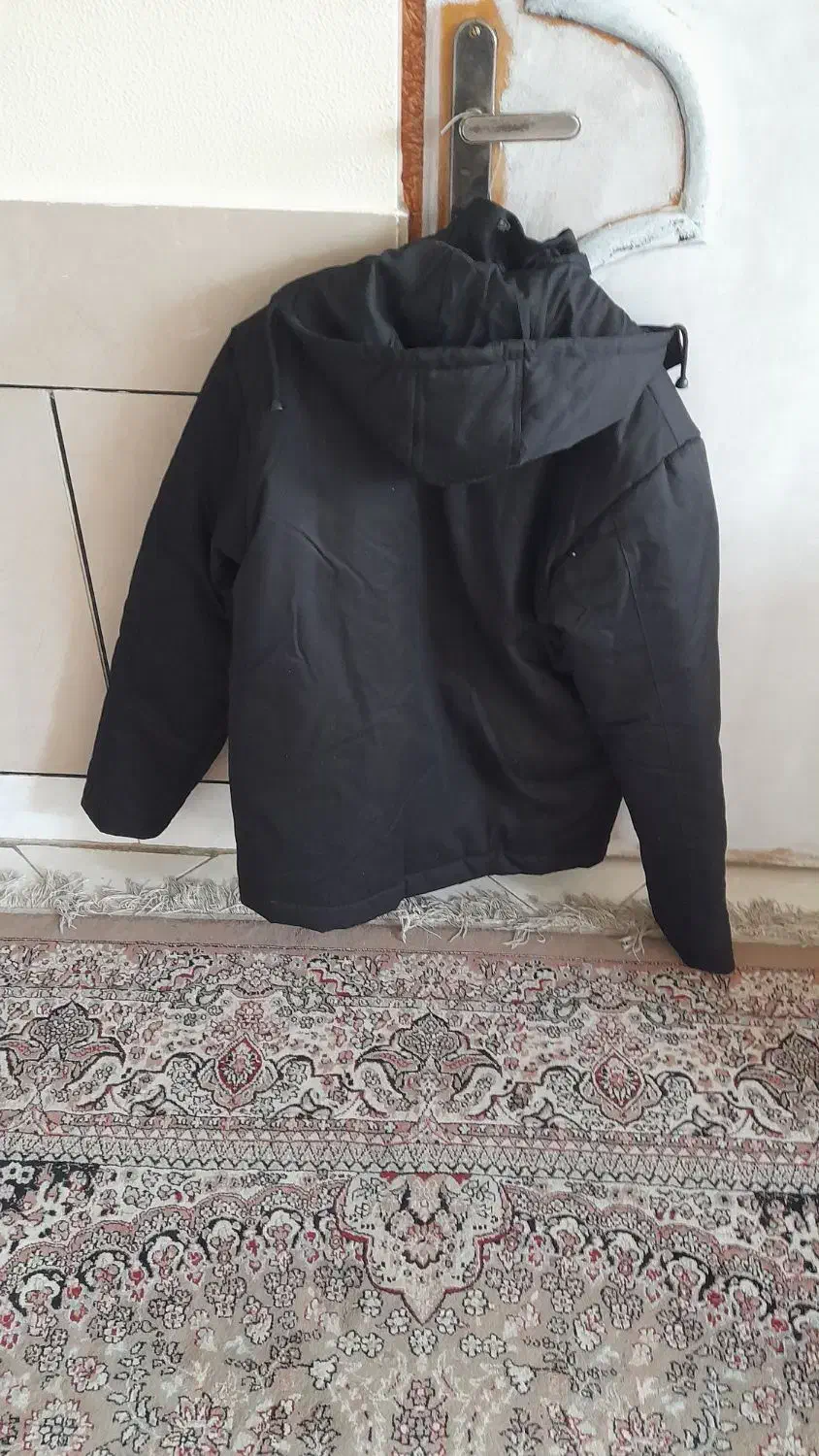 کاپشن نو|لباس|اصفهان, پرتمان|دیوار