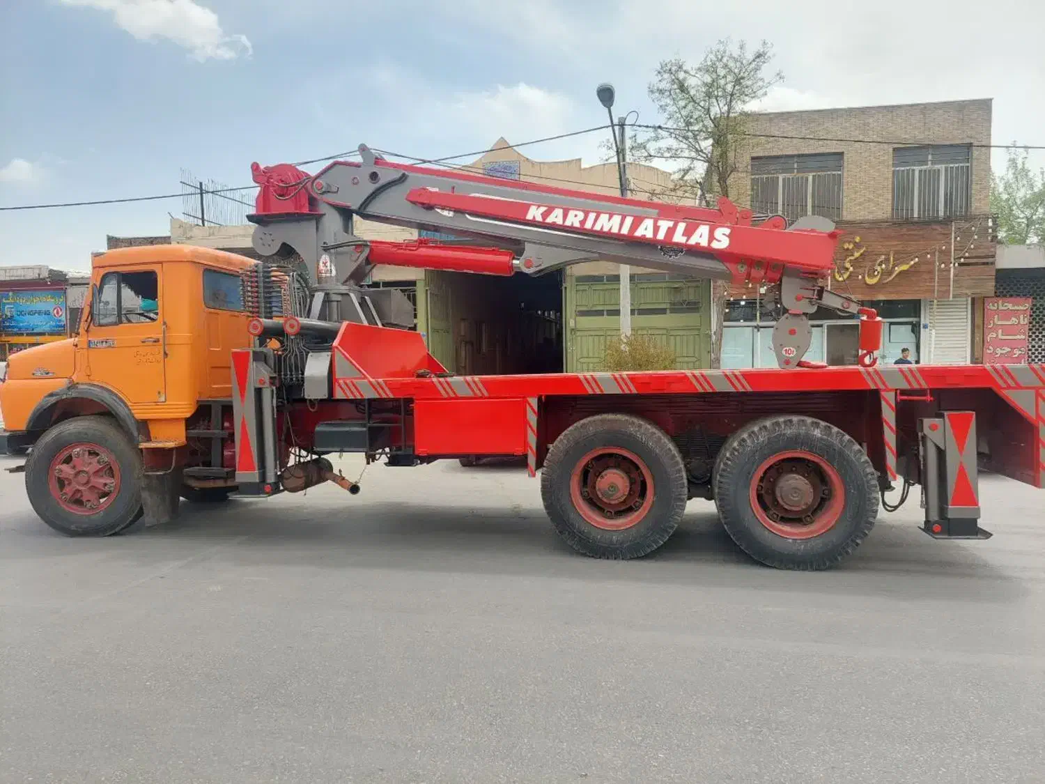 انواع جرثقیل شبانه روزی ده چرخ ۱۰ تن|خدمات حمل و نقل|اصفهان, شهرک صنعتی امیرکبیر (شاپور جدید)|دیوار