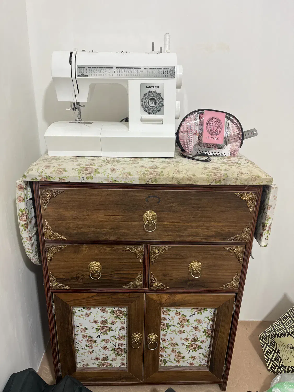 میز اتو|اتو و لوازم اتو|ارومیه, |دیوار