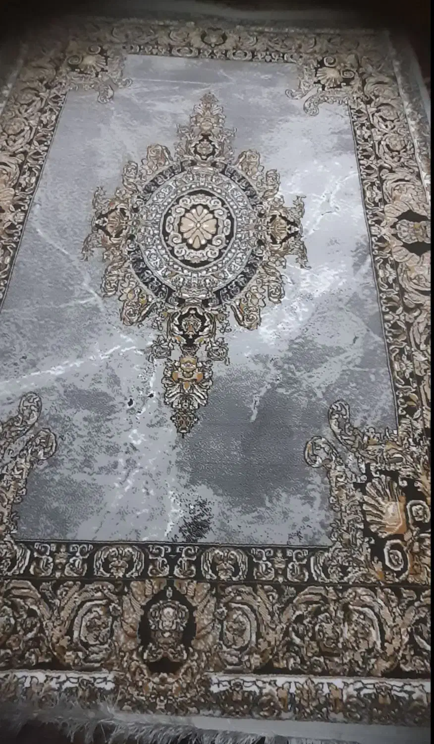 فرش ماشینی ۶متری کاملا نو و خوشرنگ|فرش|کرمانشاه, |دیوار