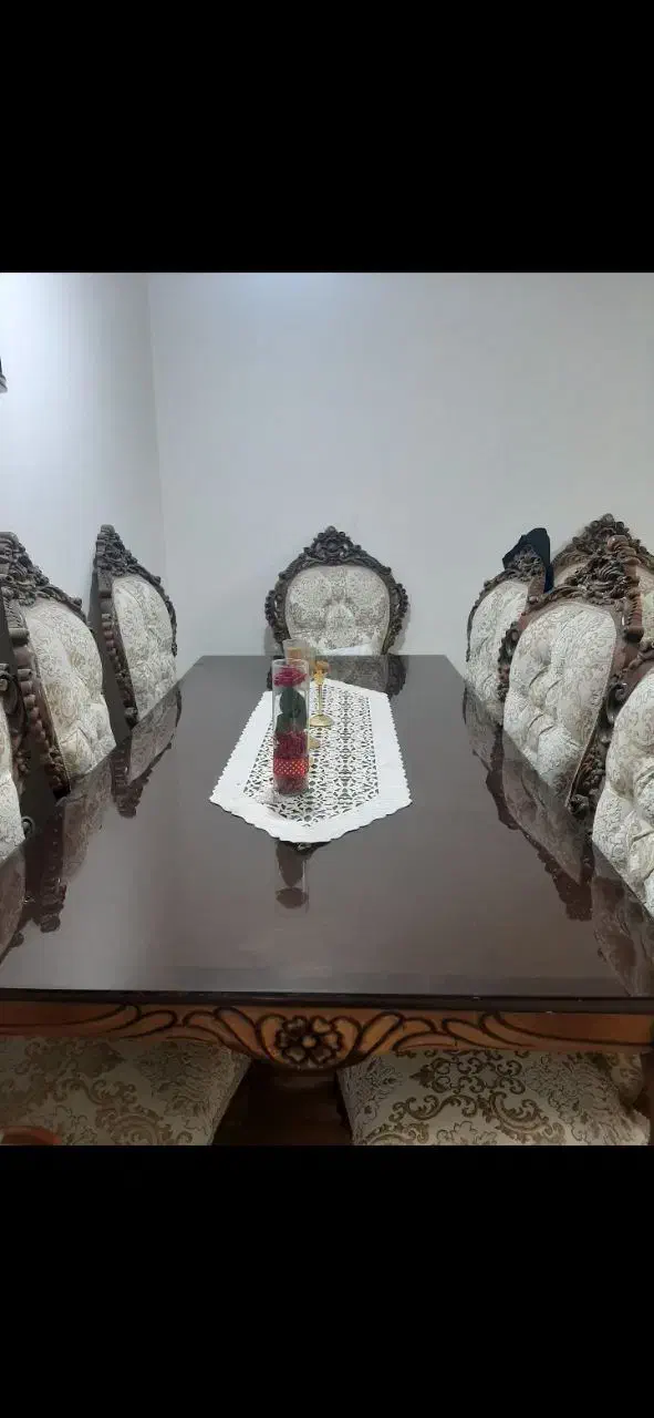 مبل   ۷نفره و میز غذاخوری ۸نفره  درحد نو|مبلمان خانگی و میز عسلی|تهران, اکباتان|دیوار
