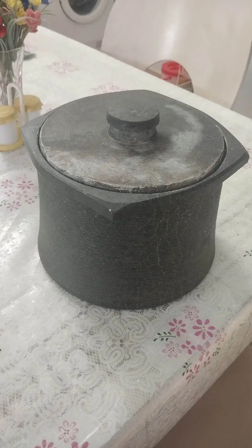 دیزی سنگی نو|ظروف پخت‌وپز|نیشابور, بزرگمهر|دیوار