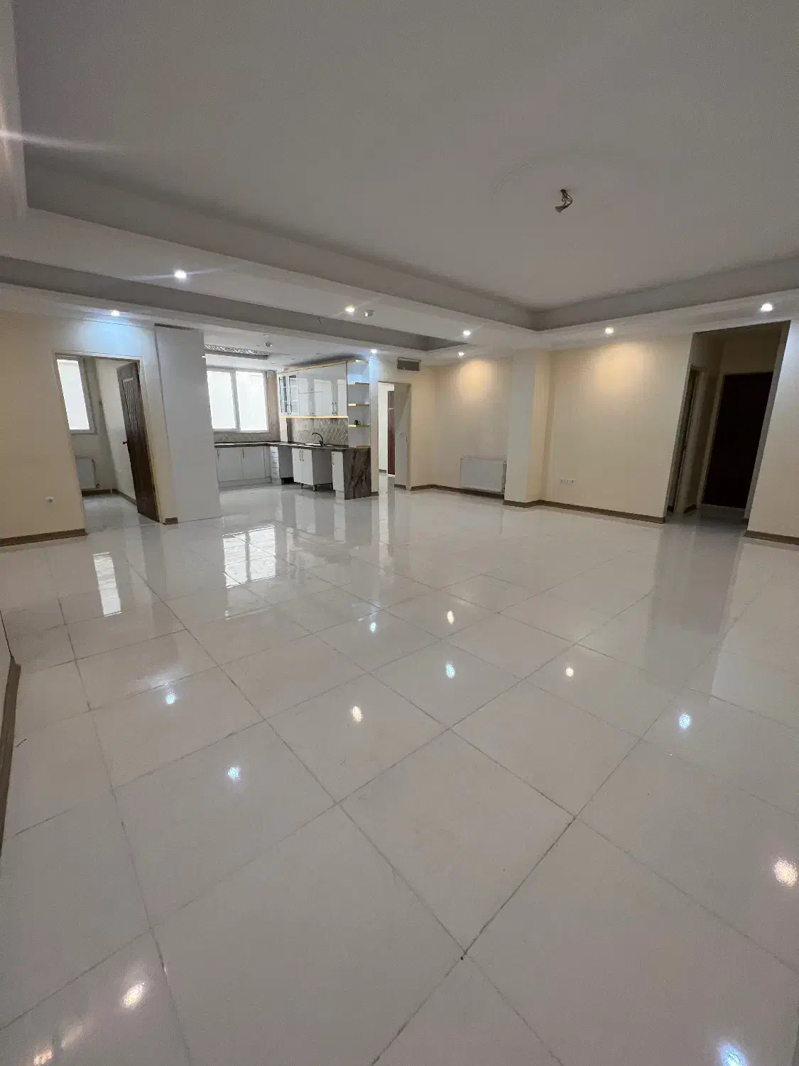 اپارتمان حدود۱۲۰ متری سه خواب فول|اجارهٔ آپارتمان|تهران, شهید اسدی|دیوار