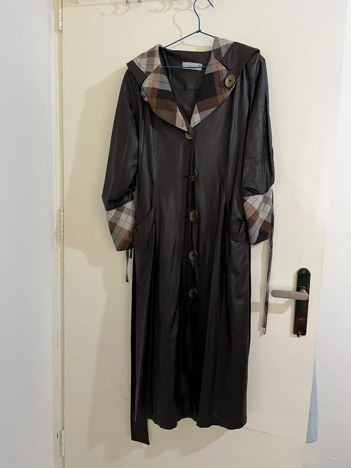 پالتو|لباس|بابل, |دیوار