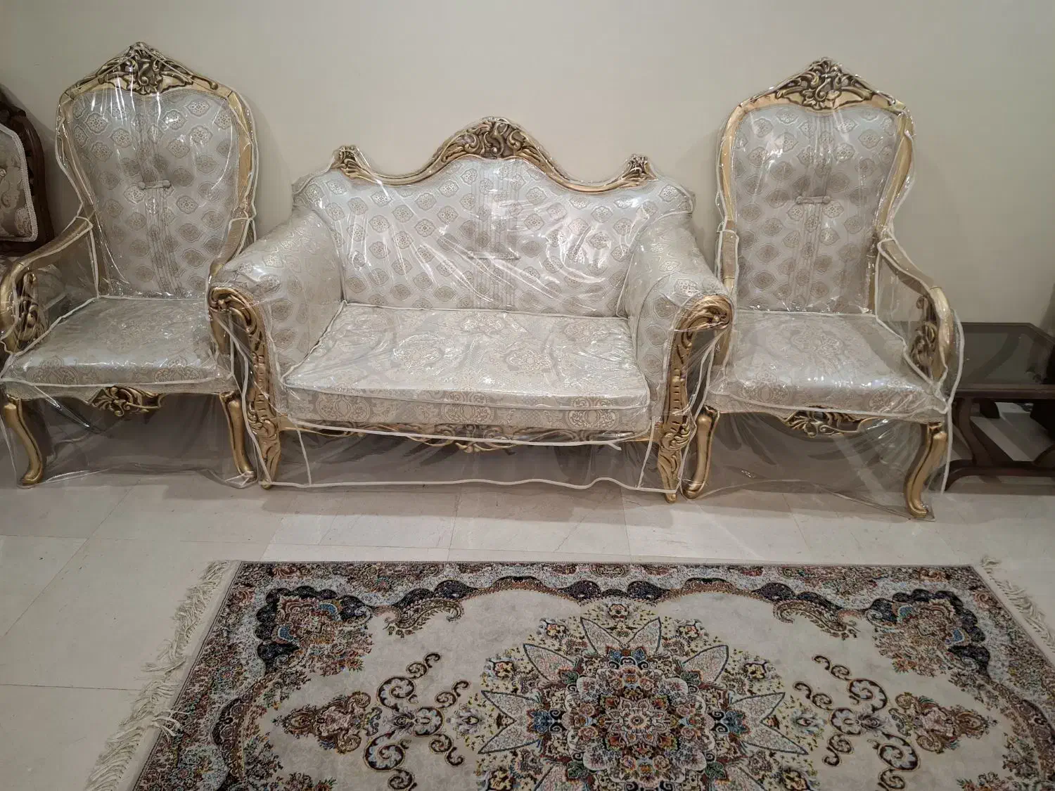 مبل کلاسیک ۹ نفره|مبلمان خانگی و میز عسلی|تهران, شهران جنوبی|دیوار