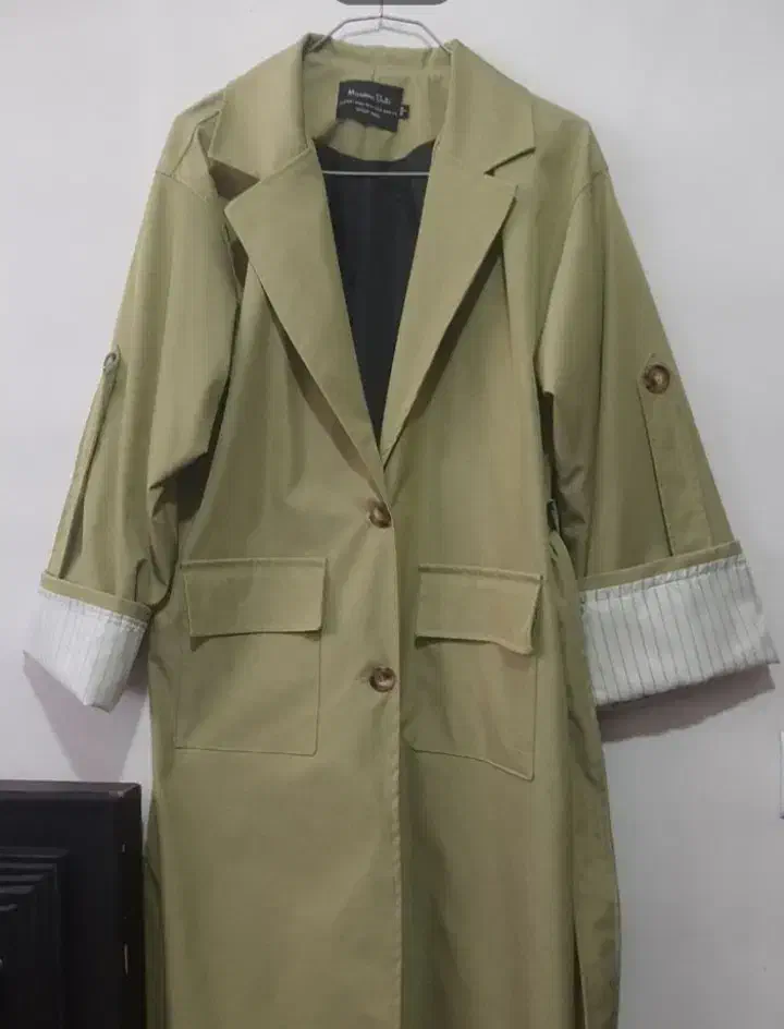 بارانی آکبندسایز ۱و۲|لباس|سلماس, |دیوار