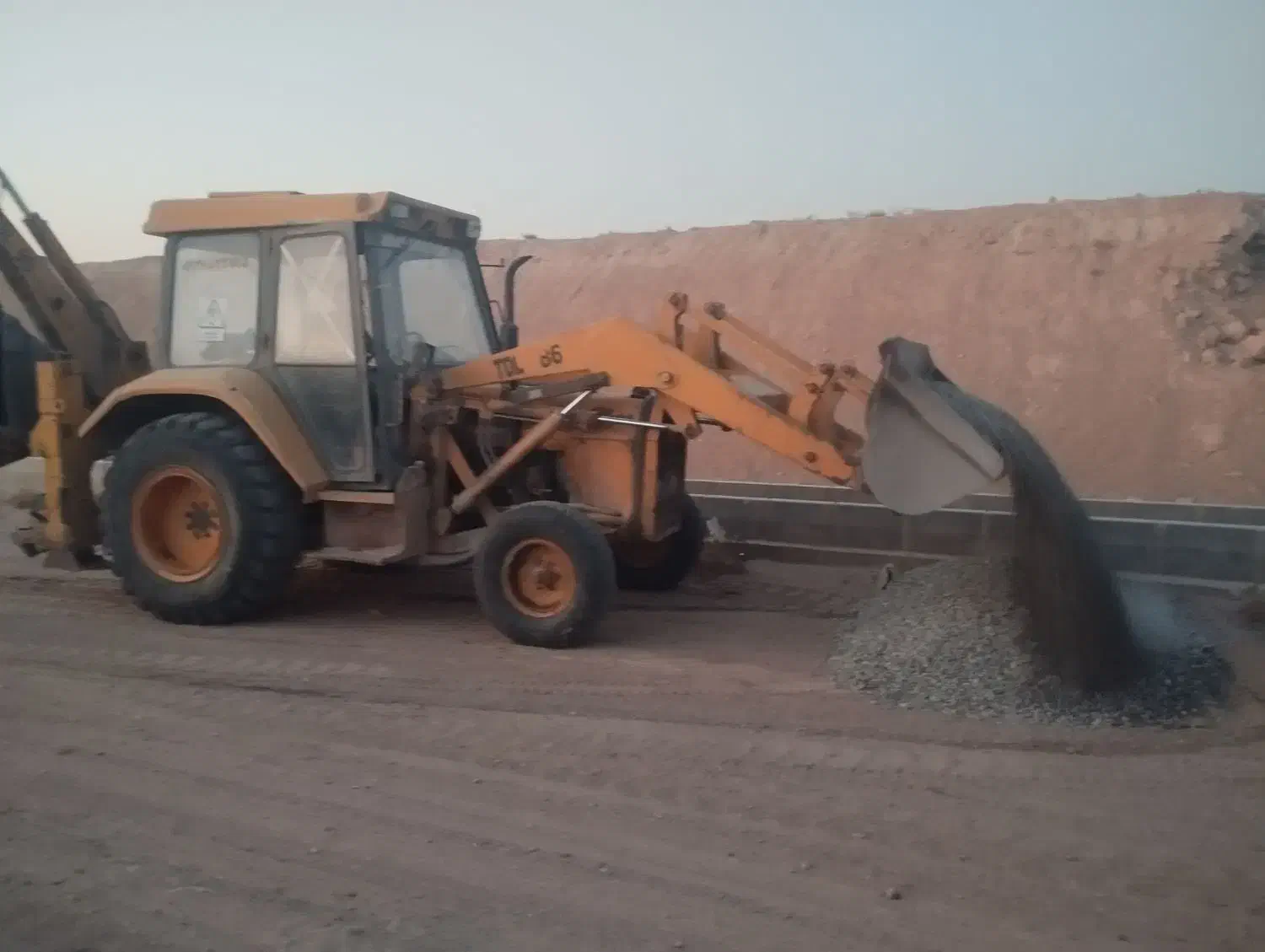 بیل بکهو|خدمات حمل و نقل|محمدشهر, شهرک پیام (مهرالبرز)|دیوار