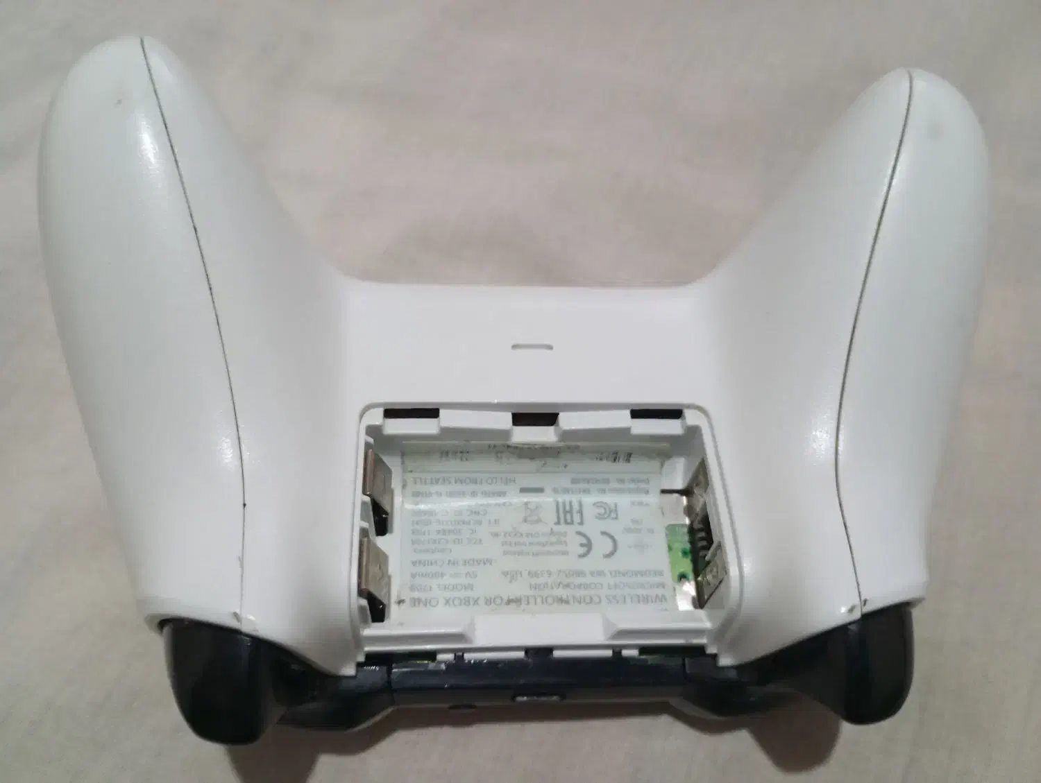 دسته ایکس باکس Xbox one s|کنسول، بازی ویدئویی و آنلاین|تهران, درختی|دیوار